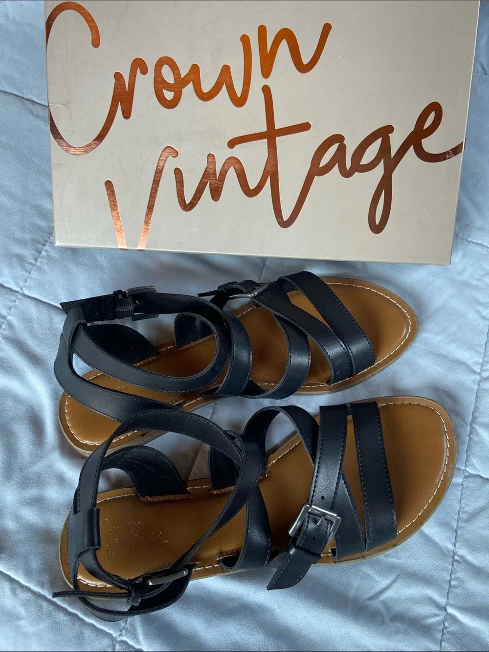 Like New Crown Vintage Black Sandals 9.5